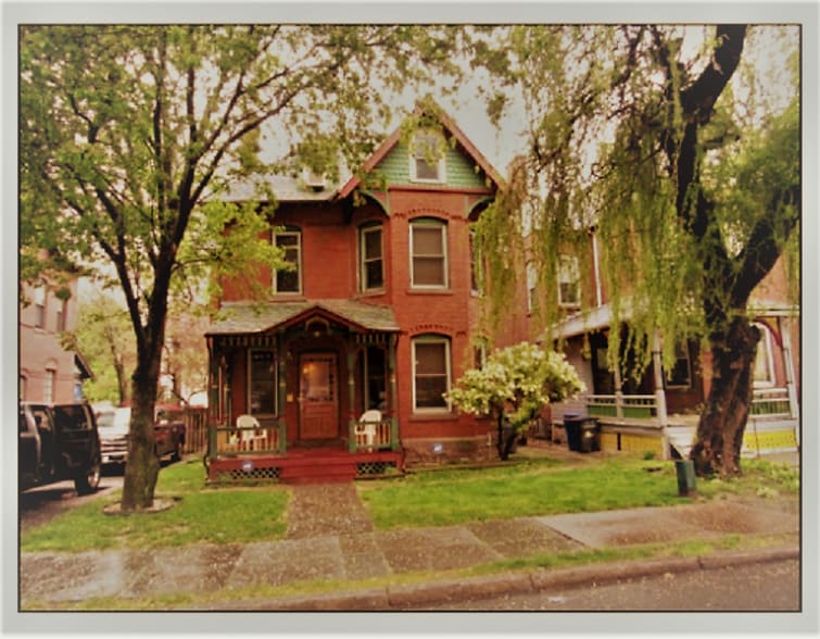 Building Photo - 363 Laurel St