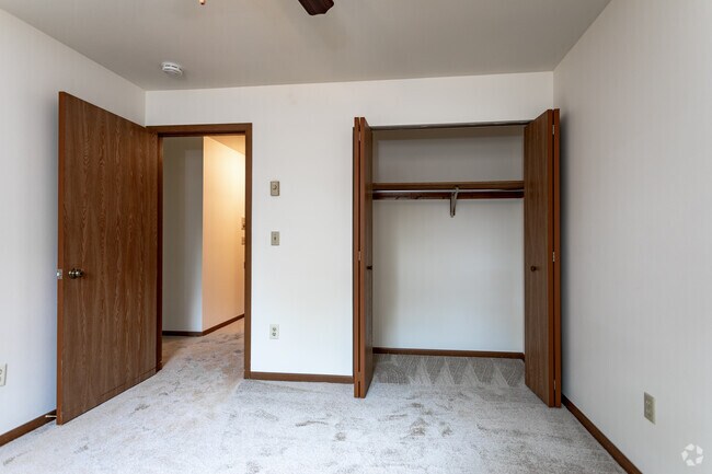 1BR, 1BA - Madison Williamstown Bay East