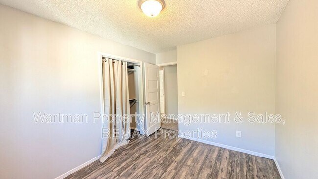 Building Photo - 6371 Galway Dr