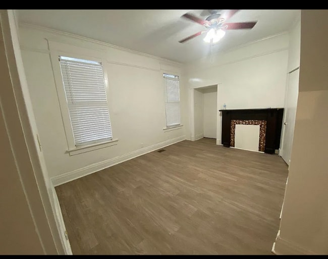 Building Photo - 2098 Court Ave
