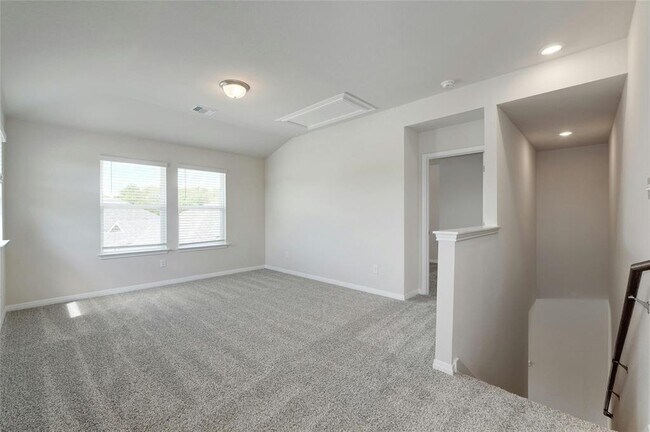 Building Photo - 143 Short Toed Swoop