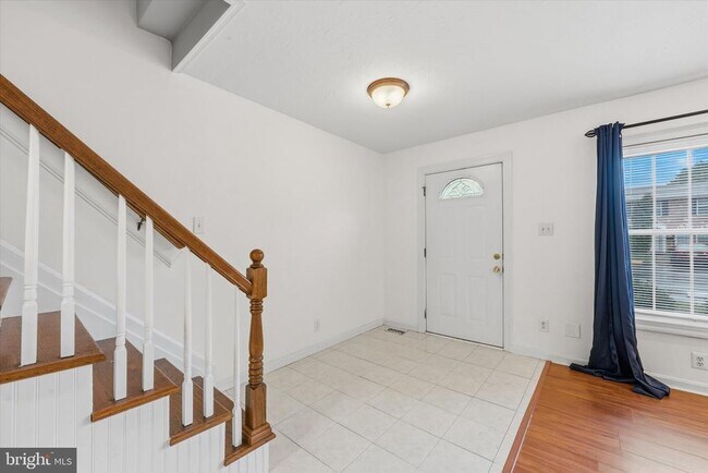 Building Photo - 129 N Duke Dr
