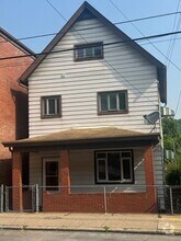 Building Photo - 433 Wall Ave