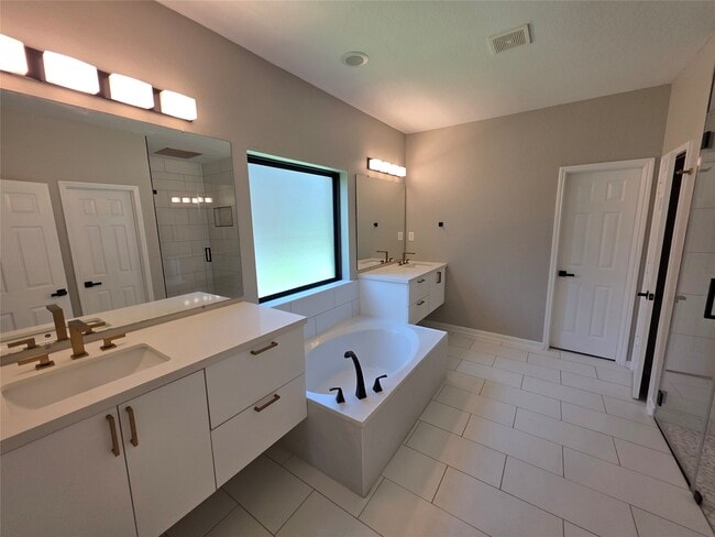 Building Photo - 4427 Garden Ridge Ct