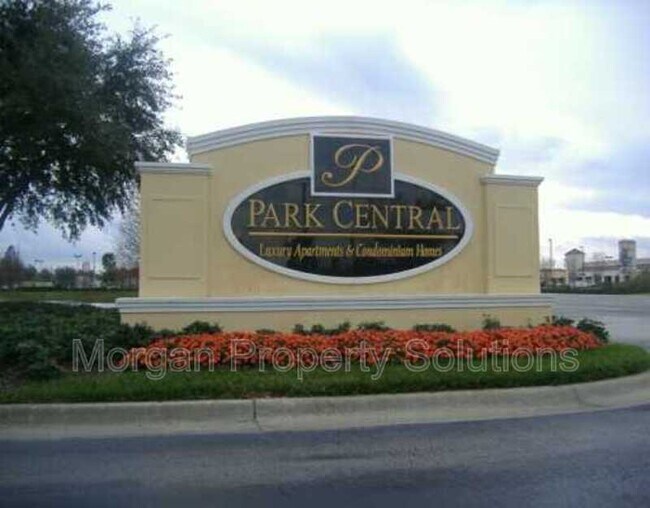 Building Photo - 5112 Park Central Dr