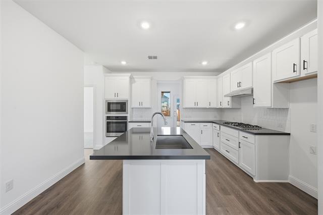 Building Photo - 108 N Sky Dr