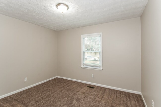 Building Photo - 3258 Willa Way