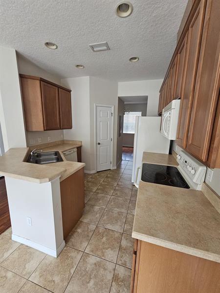 Building Photo - 12526 Cruxbury Dr