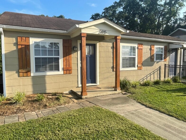 Front Door included a Keyless Door Lock, No Keys - Personal Door Code - 2415 Old North Hills St