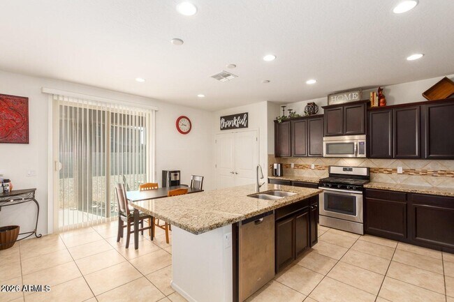 Building Photo - 7910 S 42nd Ave