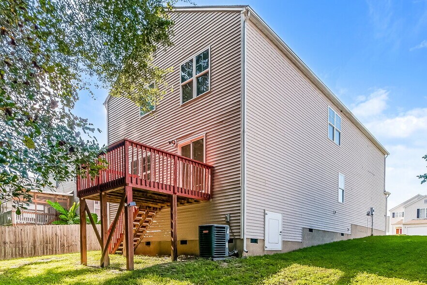 Building Photo - 912 Mailwood Dr
