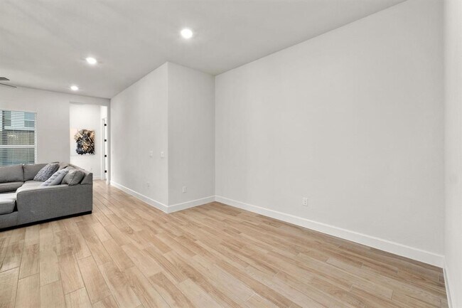 Building Photo - 4513 Sea Salt Dr