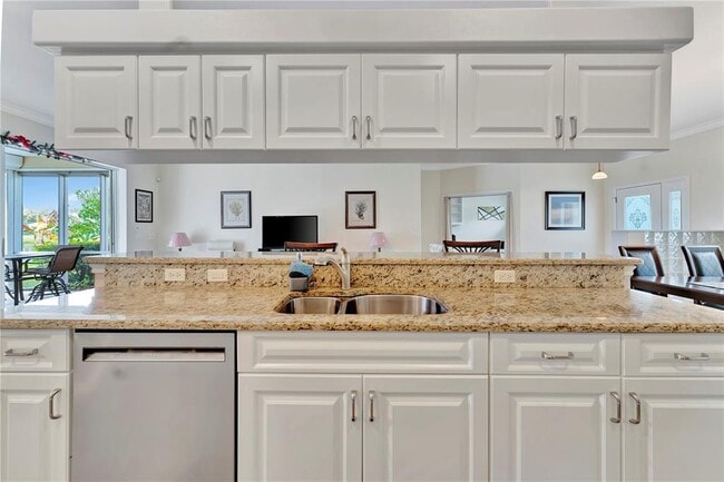 Building Photo - 6738 Peach Tree Creek Rd