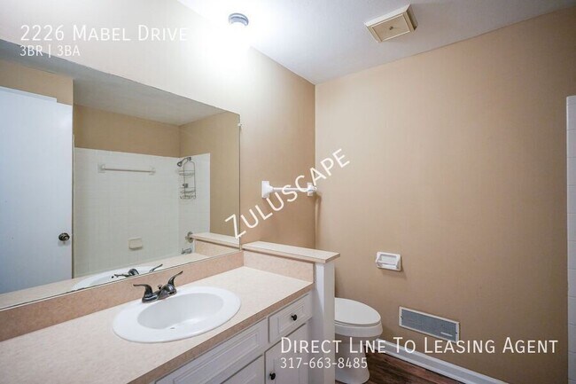 Building Photo - 2226 Mabel Dr