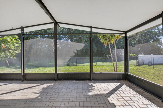 Building Photo - 5047 Brian Blvd