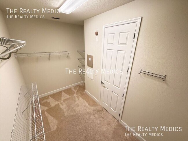 Building Photo - 11867 Padua Ln