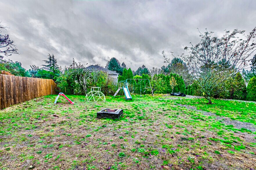 Building Photo - 4601 Nassau Ave NE