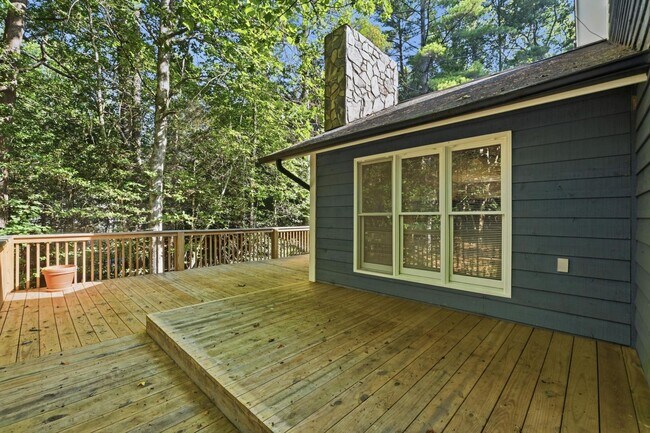 Building Photo - 2726 Pheasant Run St