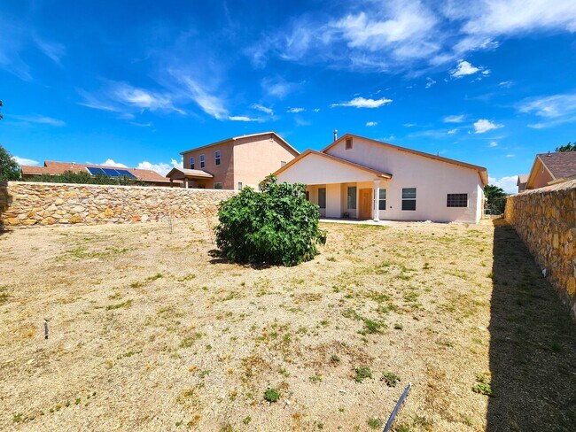 Building Photo - 1219 Gunsight Peak Dr