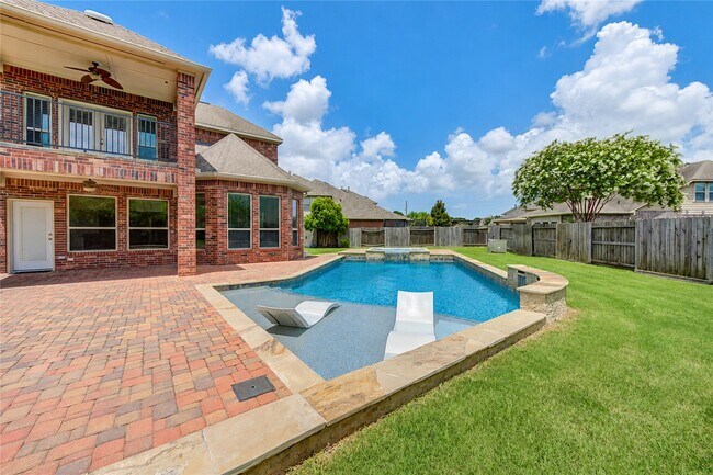 Building Photo - 1335 Altavilla Ln