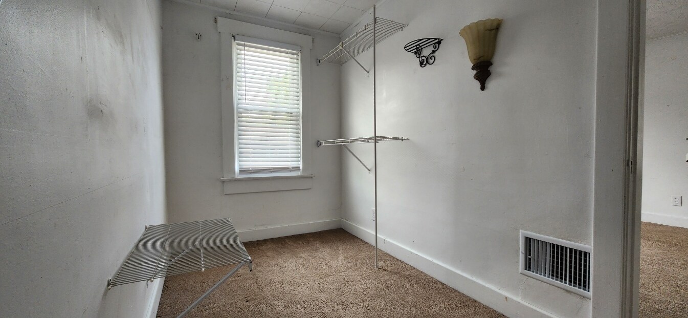 Building Photo - 1118 Epworth Ave