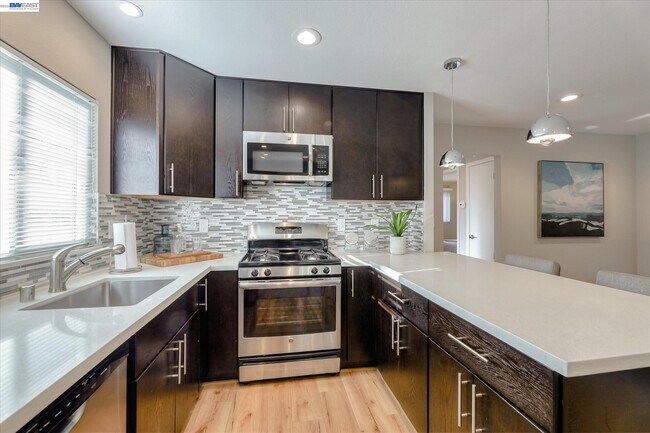 Building Photo - 50 Casa Maria Ct