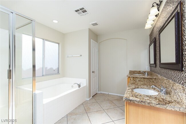 Building Photo - 7649 Lookout Hill St