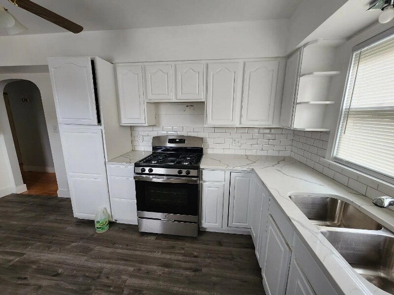 Building Photo - 5142 Pennsylvania St