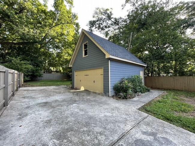 Building Photo - 2436 Hosea L Williams Dr NE