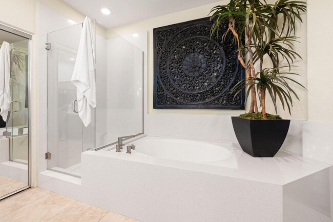 Building Photo - 49105 Casa Del Rio