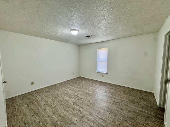 Building Photo - 108 Circle A S