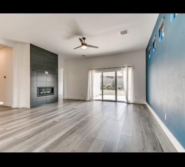 Building Photo - Gated Community - Beautiful, Spacious Home...