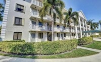 Building Photo - 6097 Balboa Cir