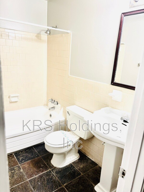 Building Photo - 5228 Goolsby Ct