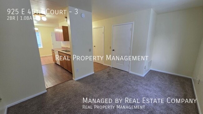 Building Photo - 925 E 45th Ct