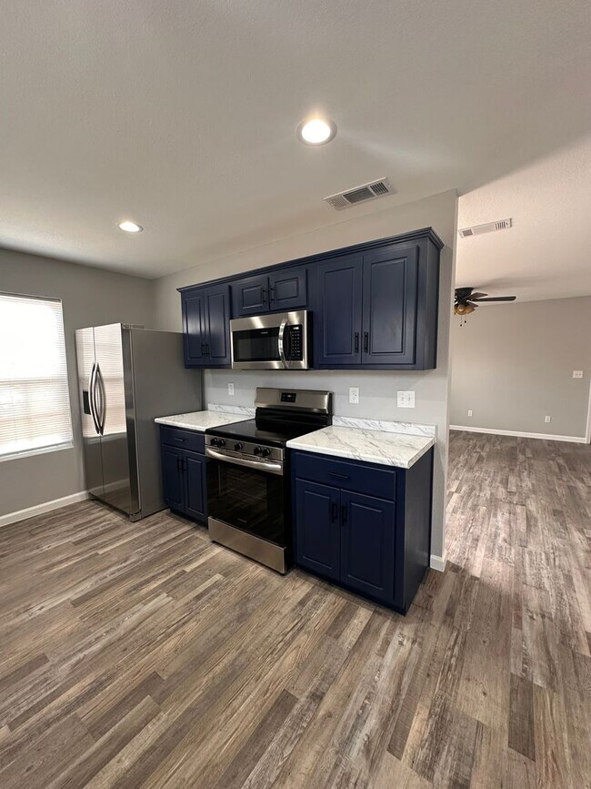 Building Photo - 3 Bed 2 Bath New Construction Brick Home