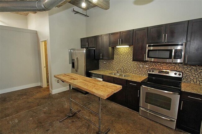 Building Photo - 659 Auburn Ave NE