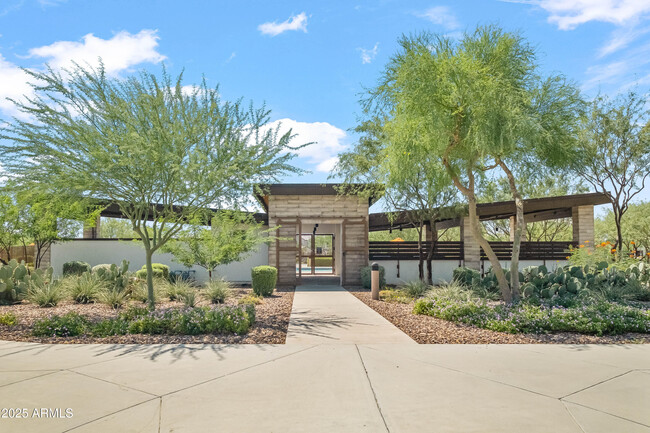 Building Photo - 6611 E Marisa Ln