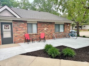 Building Photo - Candleridge Apartments of Indianola