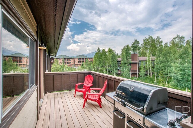 Building Photo - High End Condo in Wildernest.  Includes al...