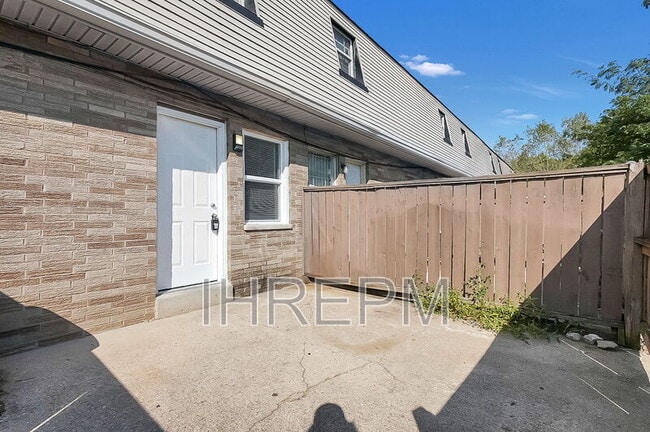 Building Photo - 3072 Morsetown Ct S