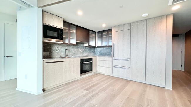 Building Photo - HIGH FLOOR 1BD UNIT AT THE LUXURIOUS KOULA...