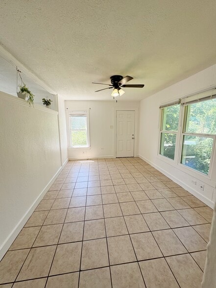 Building Photo - 628 N 36th St