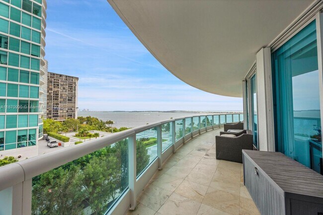 Building Photo - 2127 Brickell Ave