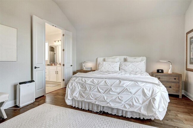 Building Photo - 260 Baldovino Skyway