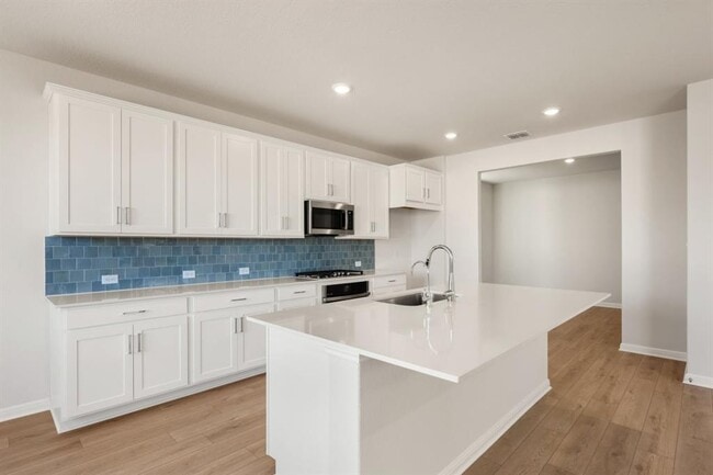 Building Photo - 245 Ranier Wy