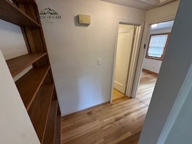 Building Photo - Charming 2 bed 2 bath home in Eugene