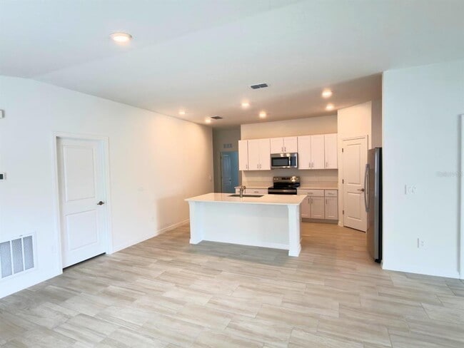 Building Photo - 2318 Allium Roseum Ln