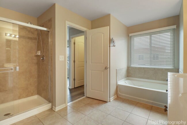 Building Photo - 1145 Adagio Dr