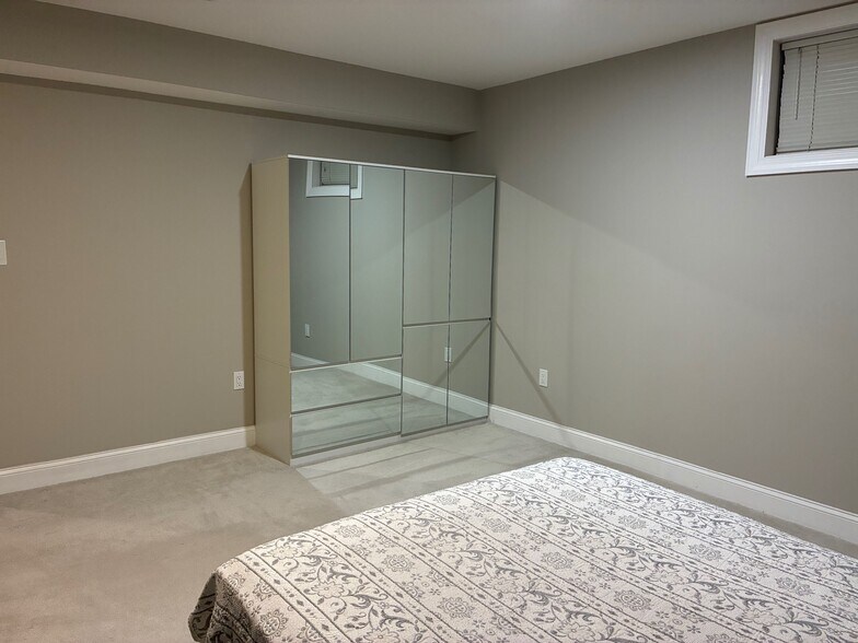 Building Photo - 3846 Farrcroft Grn